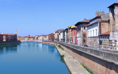 Passeggiata artistica a Pisa con vista dei suoi lungarni