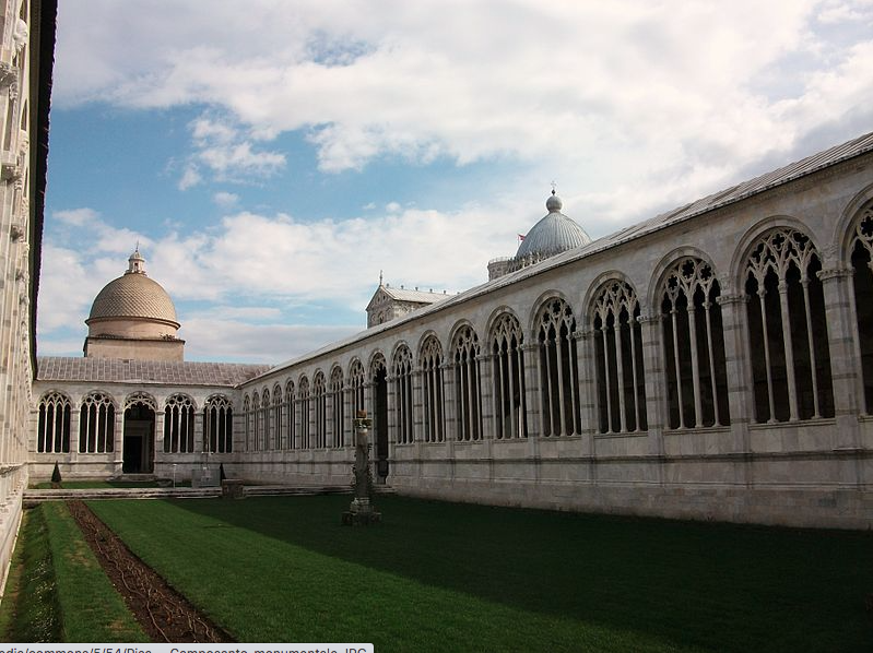 Pisa, il Camposanto Monumentale visto dal chiostro interno