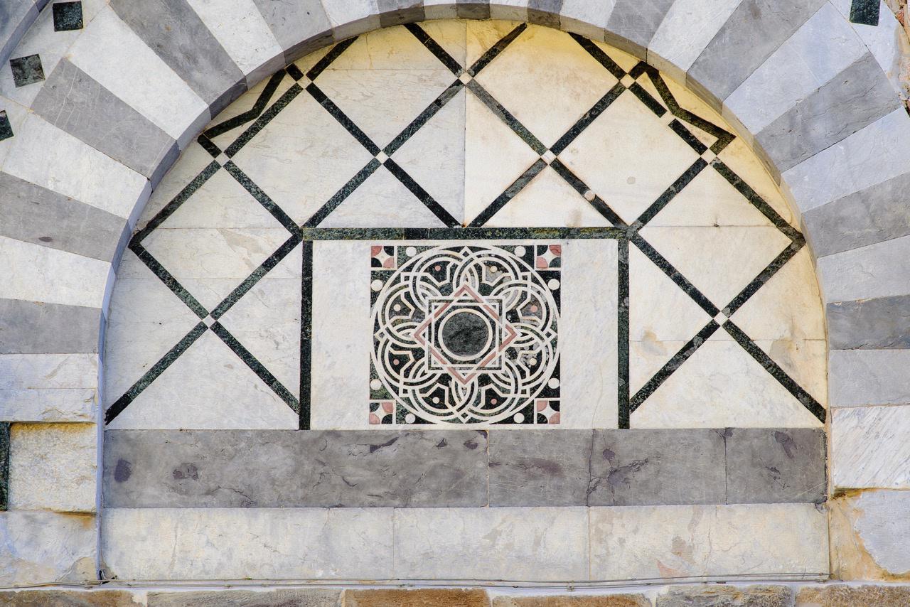 Pisa la Geometria Sacra dei monumenti di Piazza dei Miracoli