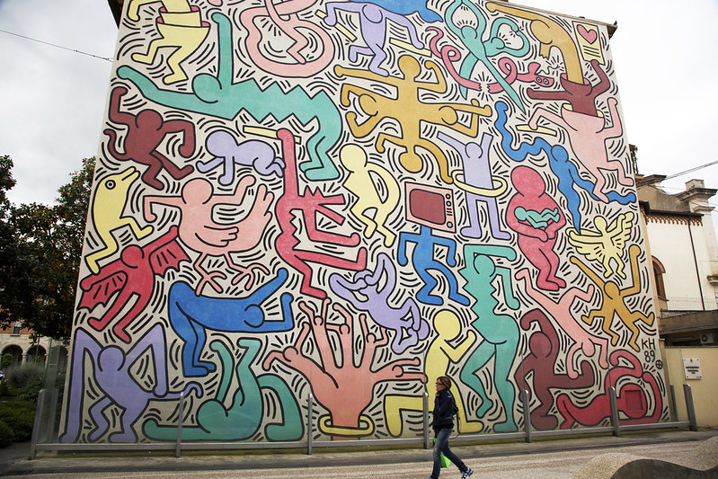 Murales di keith haring partenza del tour Street Art a Pisa